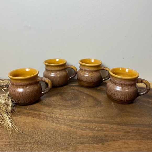 Set of four Vintage Beauce Canadian Pottery Mugs - Picture 1 of 12